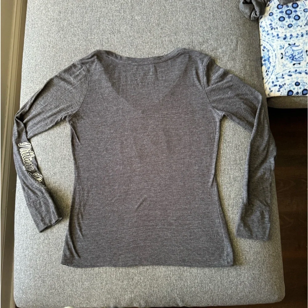 Campus Heritage Penn State women’s V-neck long sleeve t shirt Sequins Size Med